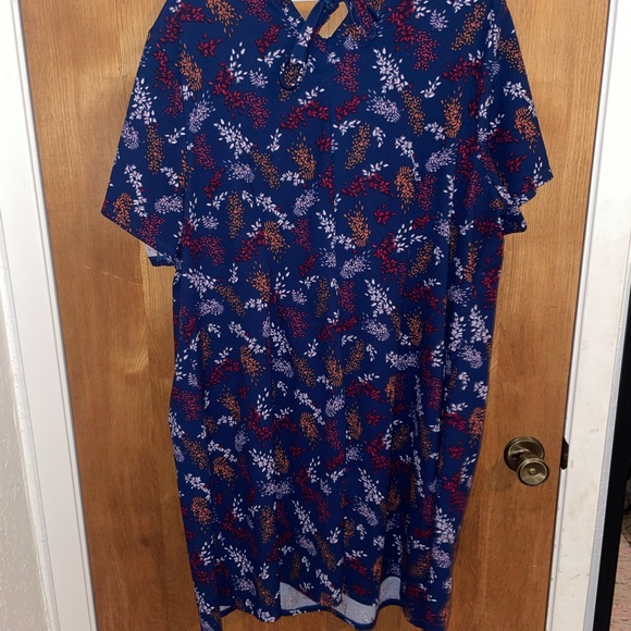 Lane Bryant Knee Length Floral Dress - Picture 3 of 3